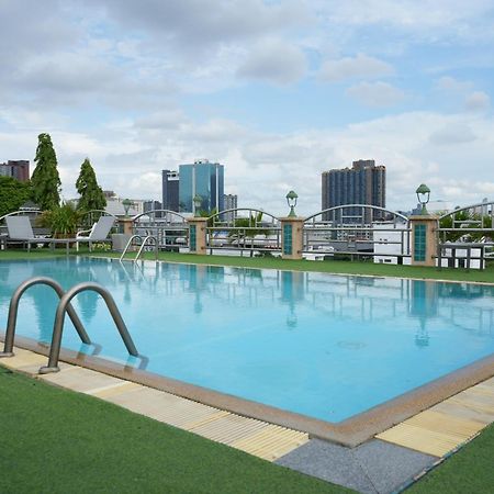 Royal Suite Hotel Bangkok Dış mekan fotoğraf