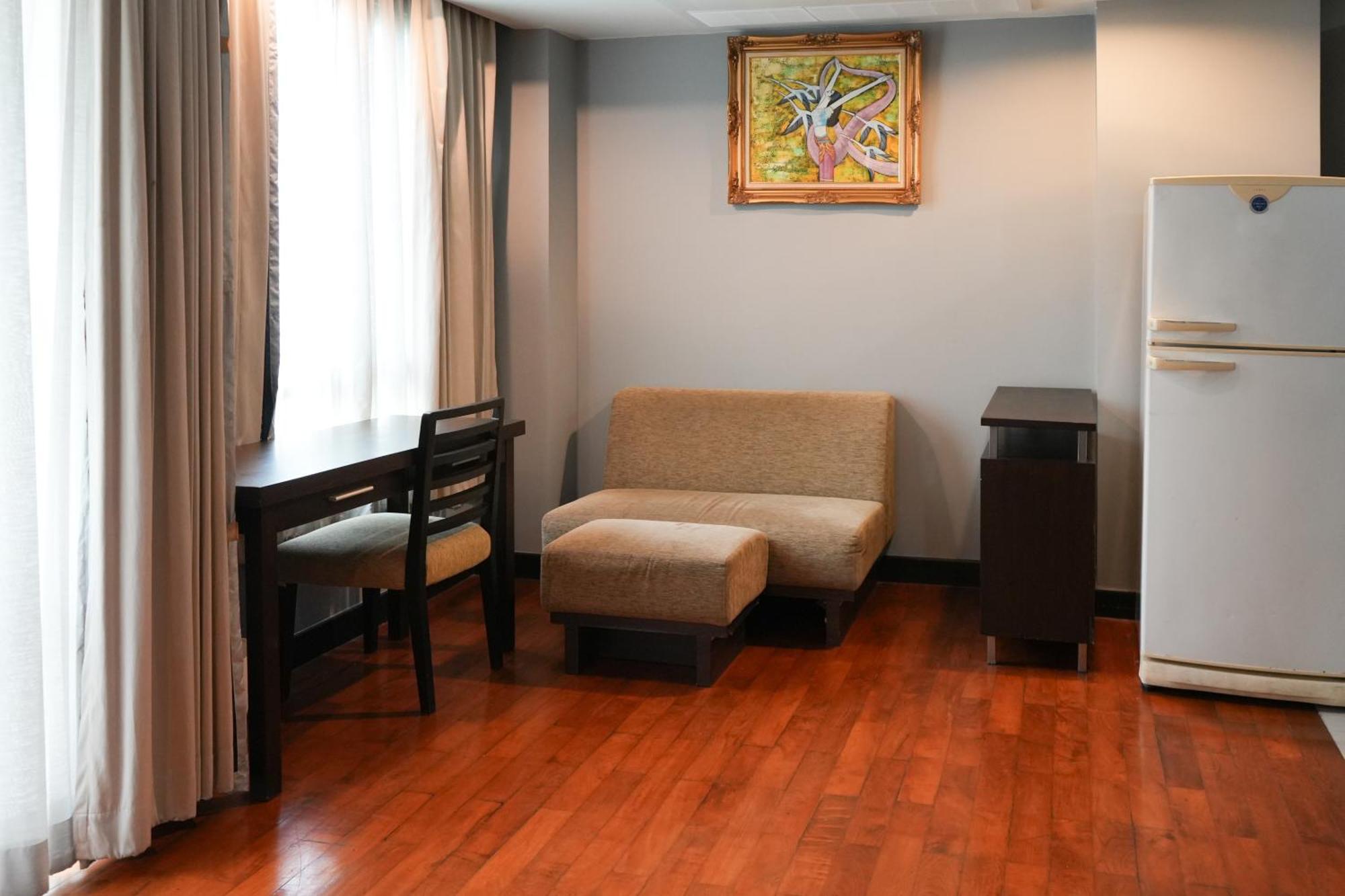 Royal Suite Hotel Bangkok Dış mekan fotoğraf