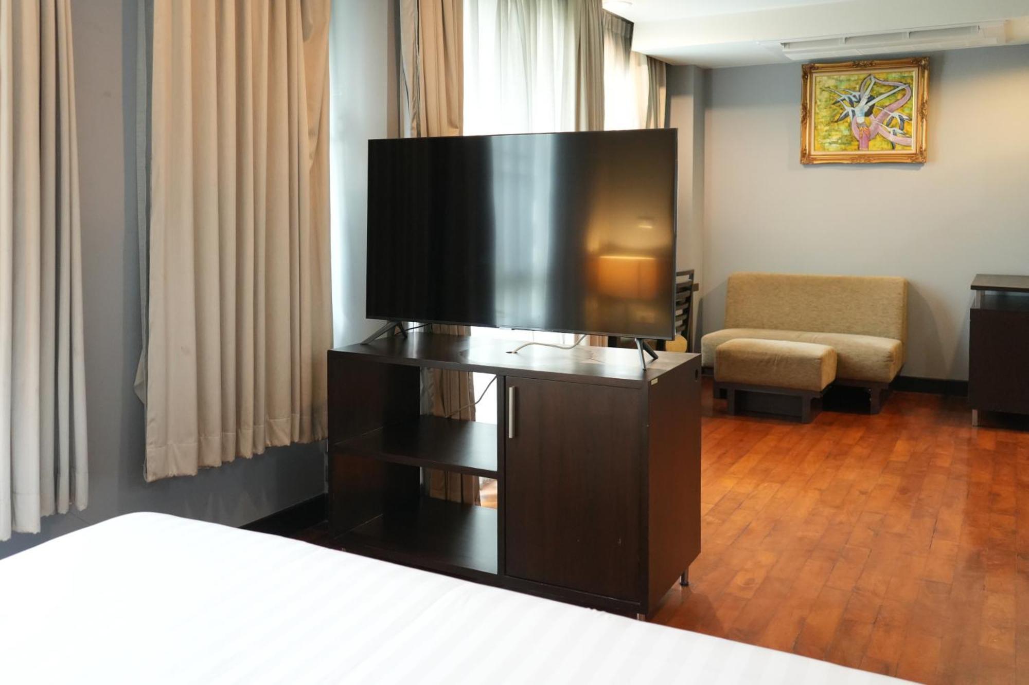 Royal Suite Hotel Bangkok Dış mekan fotoğraf