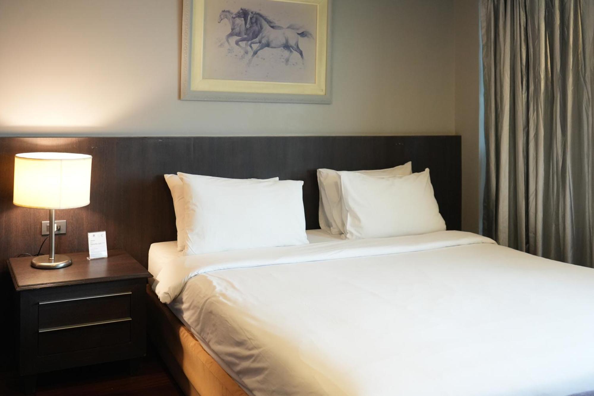 Royal Suite Hotel Bangkok Dış mekan fotoğraf