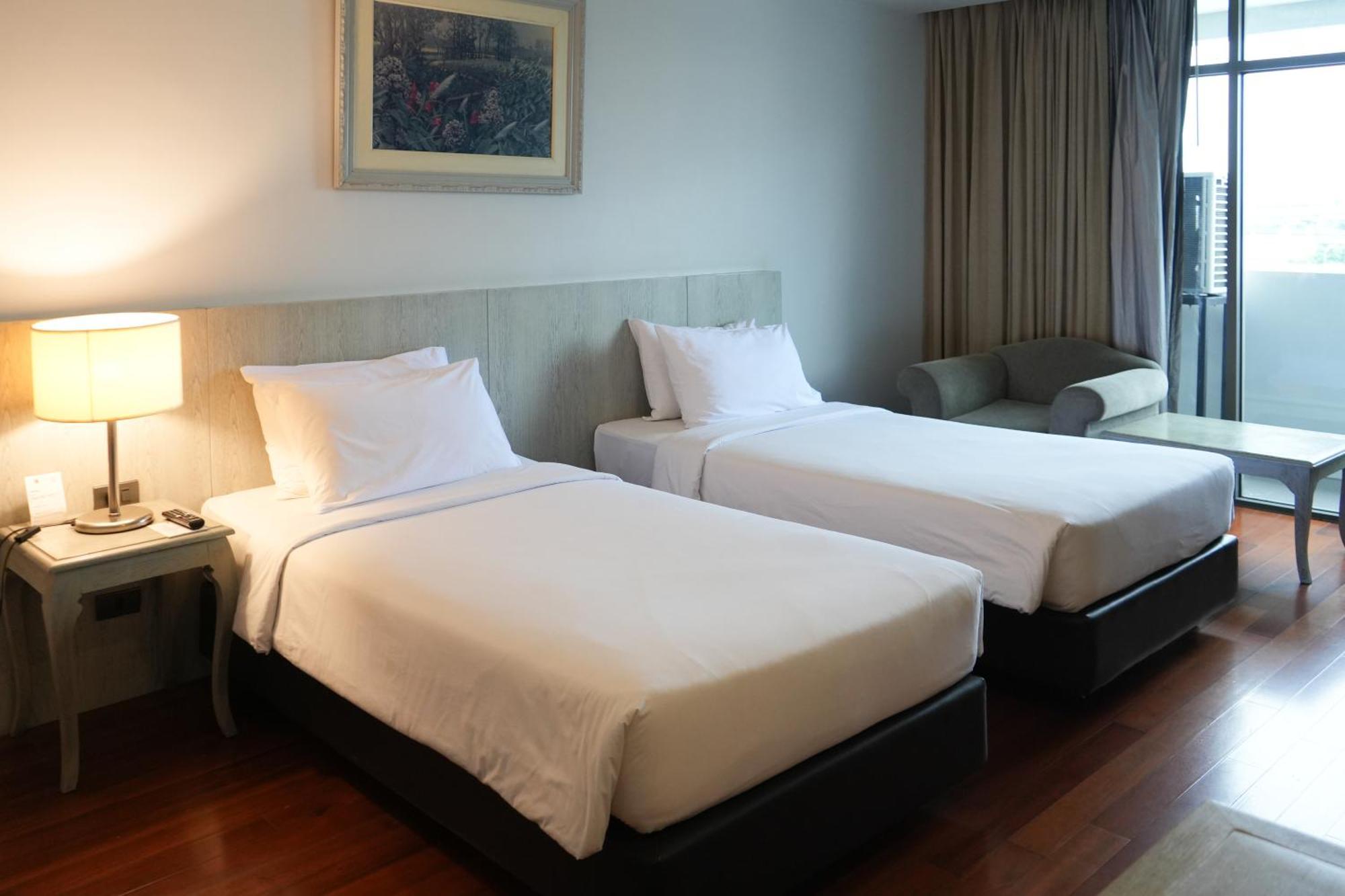 Royal Suite Hotel Bangkok Dış mekan fotoğraf