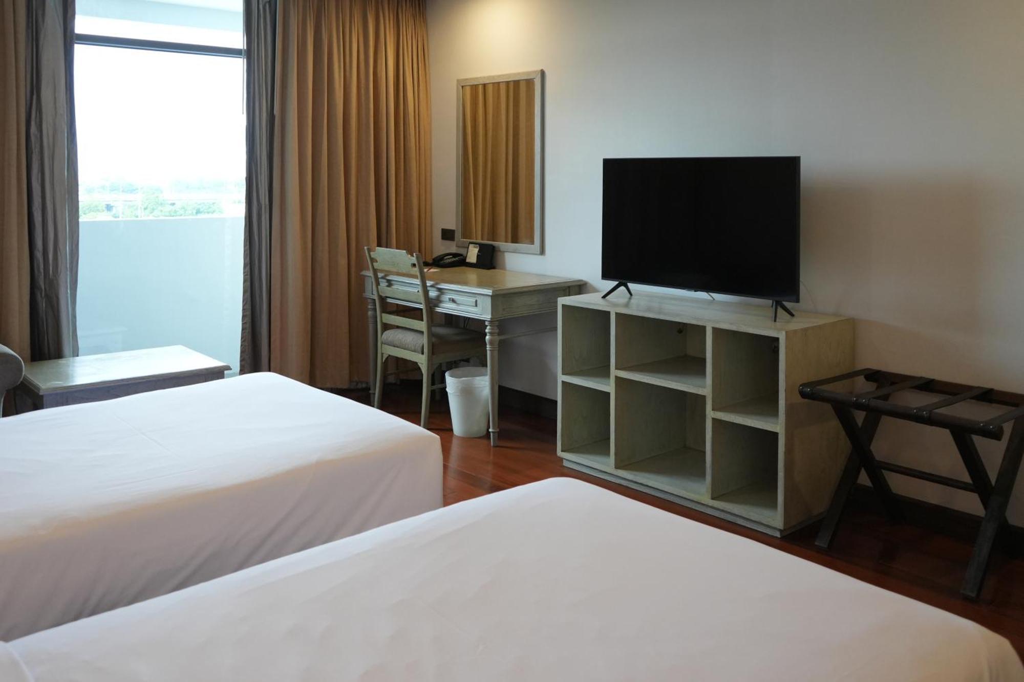 Royal Suite Hotel Bangkok Dış mekan fotoğraf