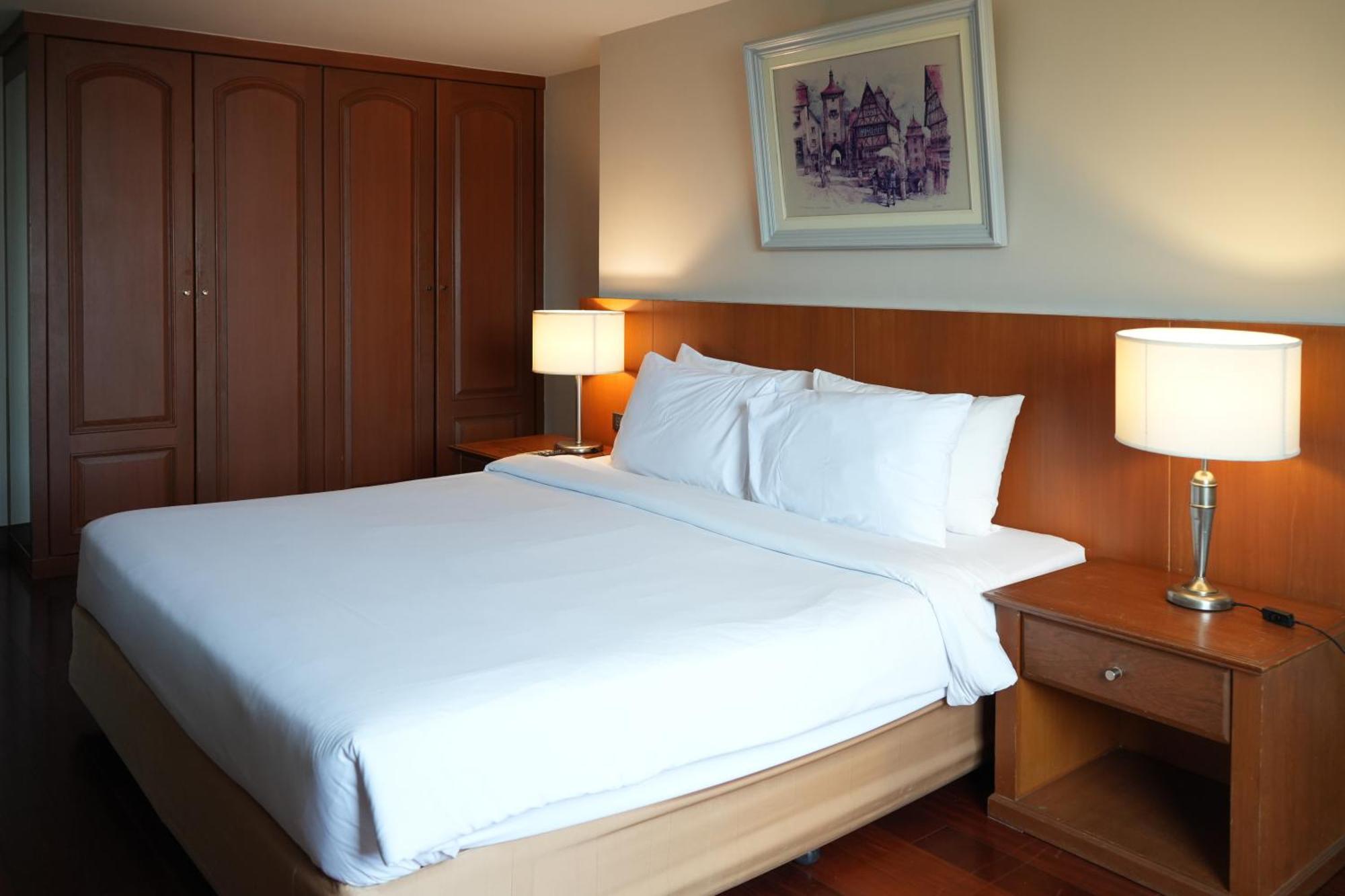 Royal Suite Hotel Bangkok Dış mekan fotoğraf