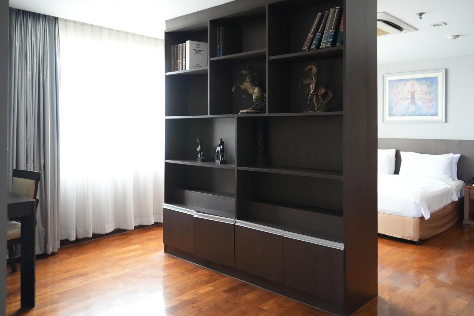 Royal Suite Hotel Bangkok Dış mekan fotoğraf