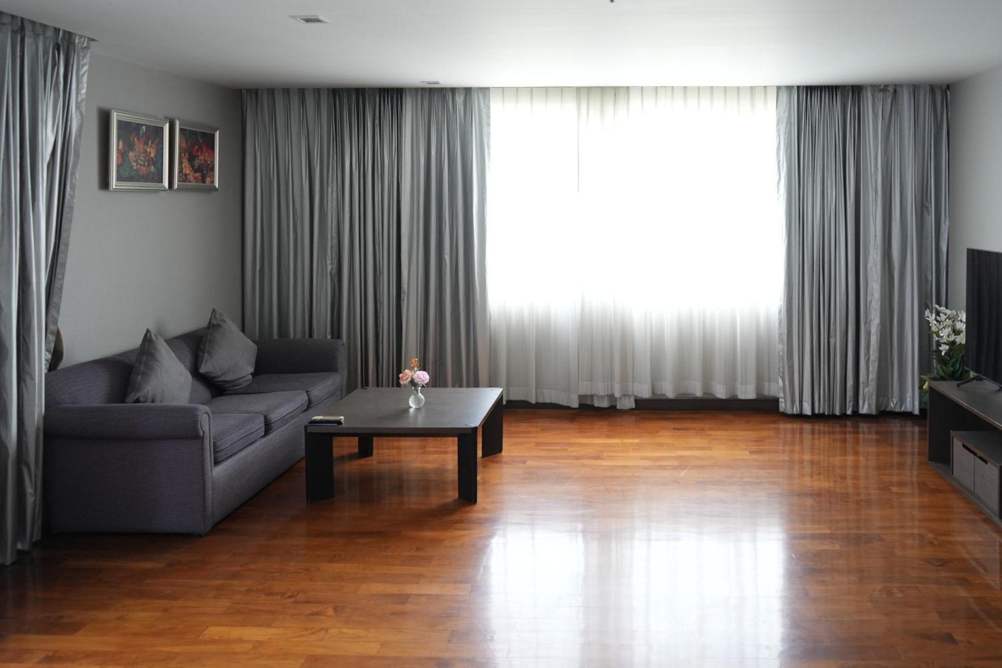 Royal Suite Hotel Bangkok Dış mekan fotoğraf