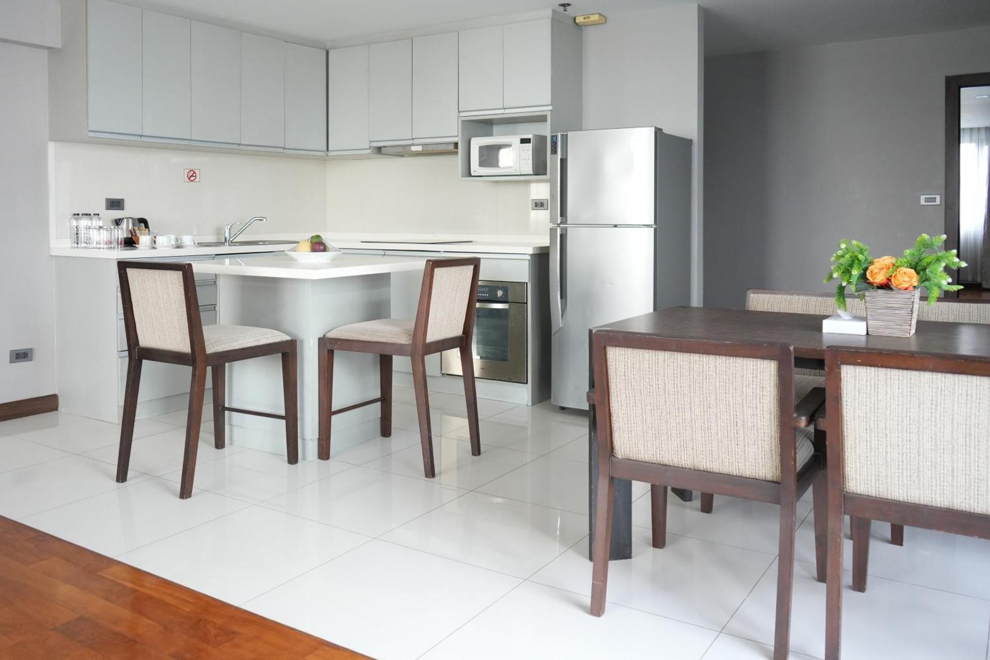 Royal Suite Hotel Bangkok Dış mekan fotoğraf