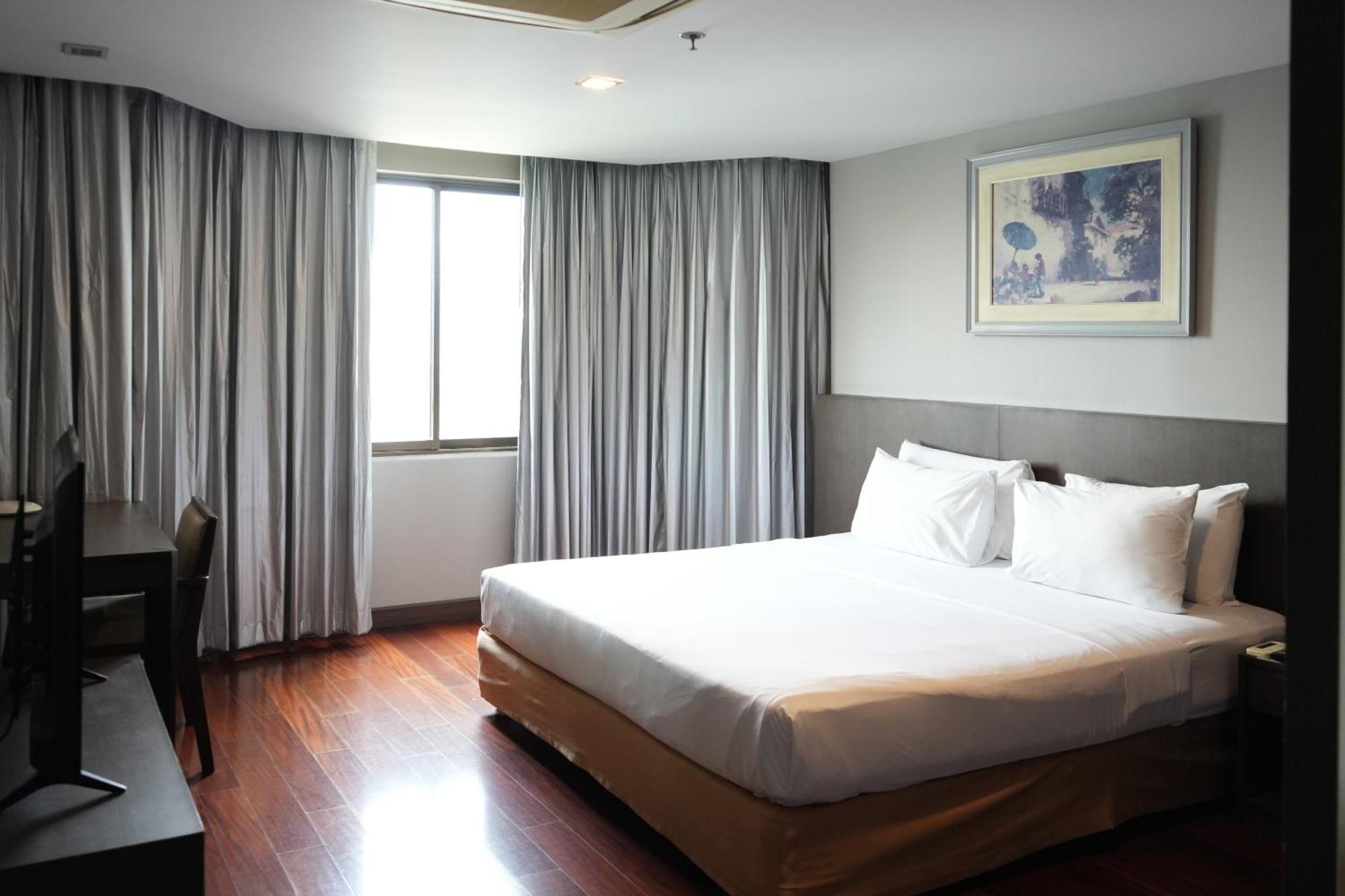 Royal Suite Hotel Bangkok Dış mekan fotoğraf