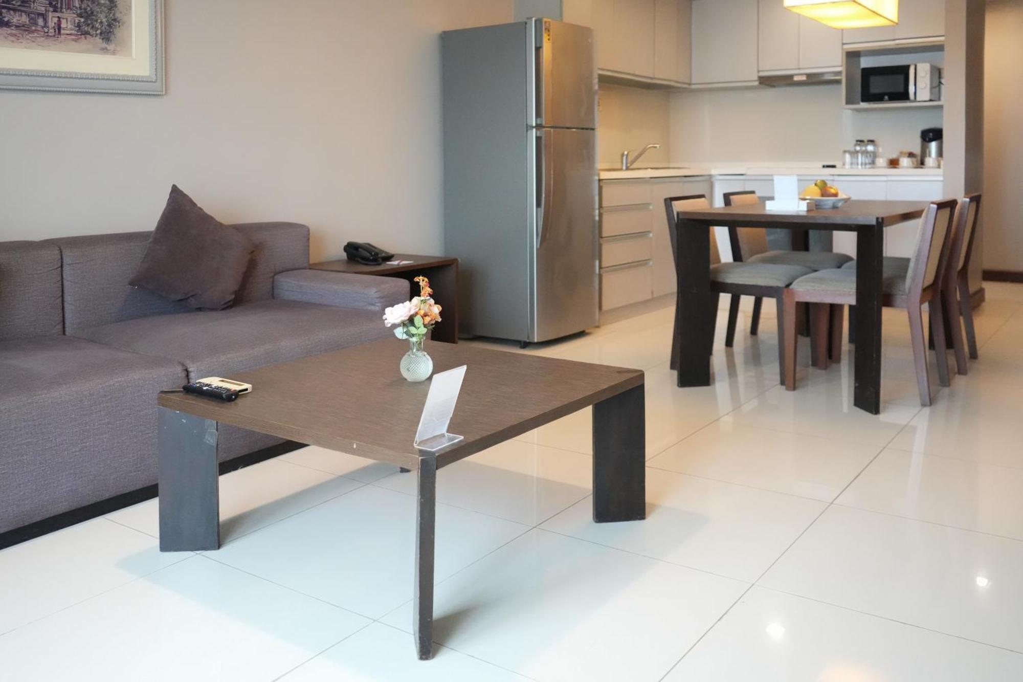 Royal Suite Hotel Bangkok Dış mekan fotoğraf