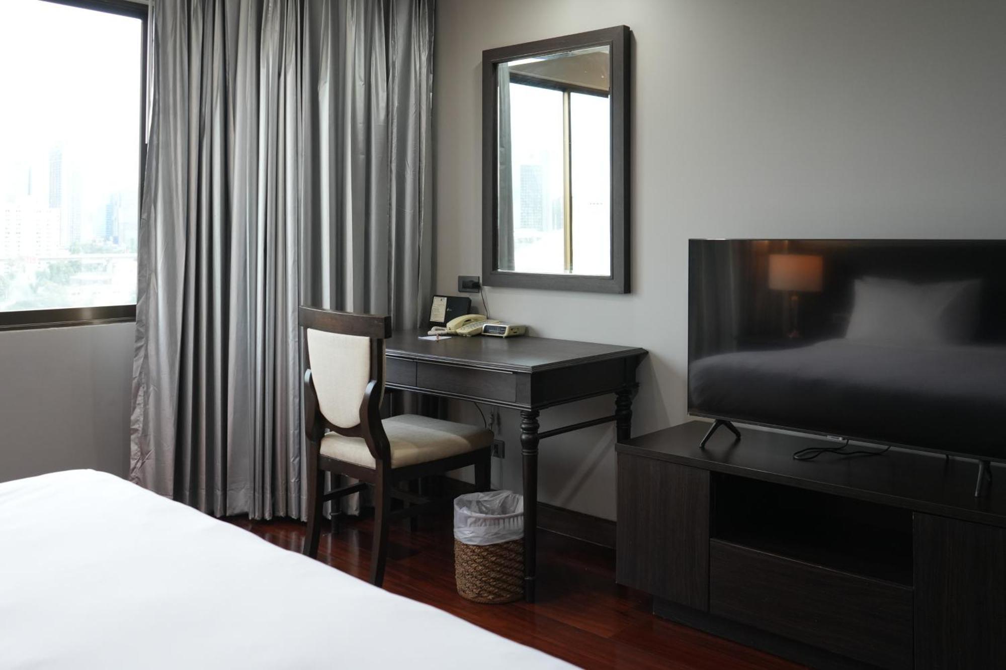Royal Suite Hotel Bangkok Dış mekan fotoğraf