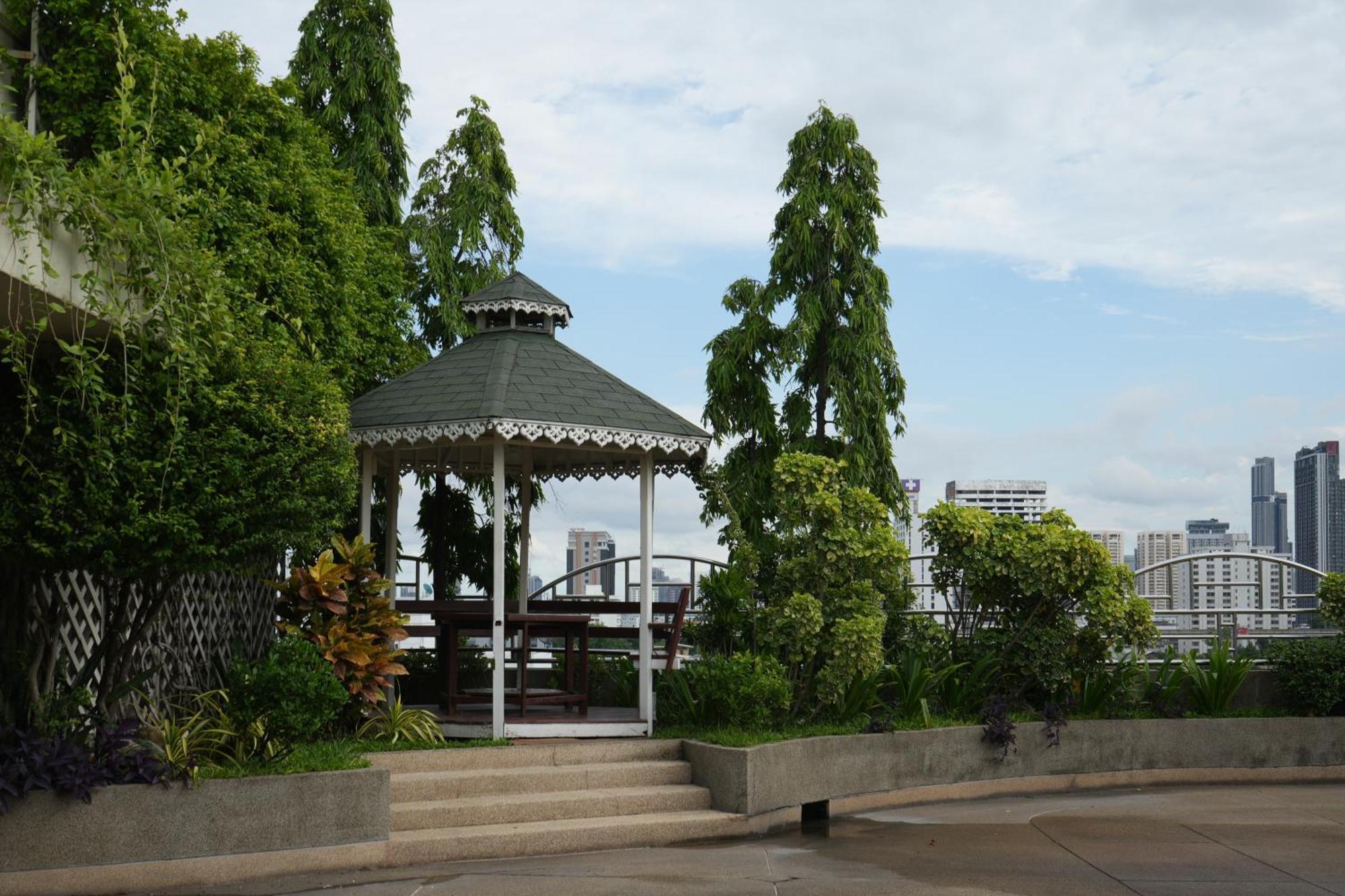 Royal Suite Hotel Bangkok Dış mekan fotoğraf