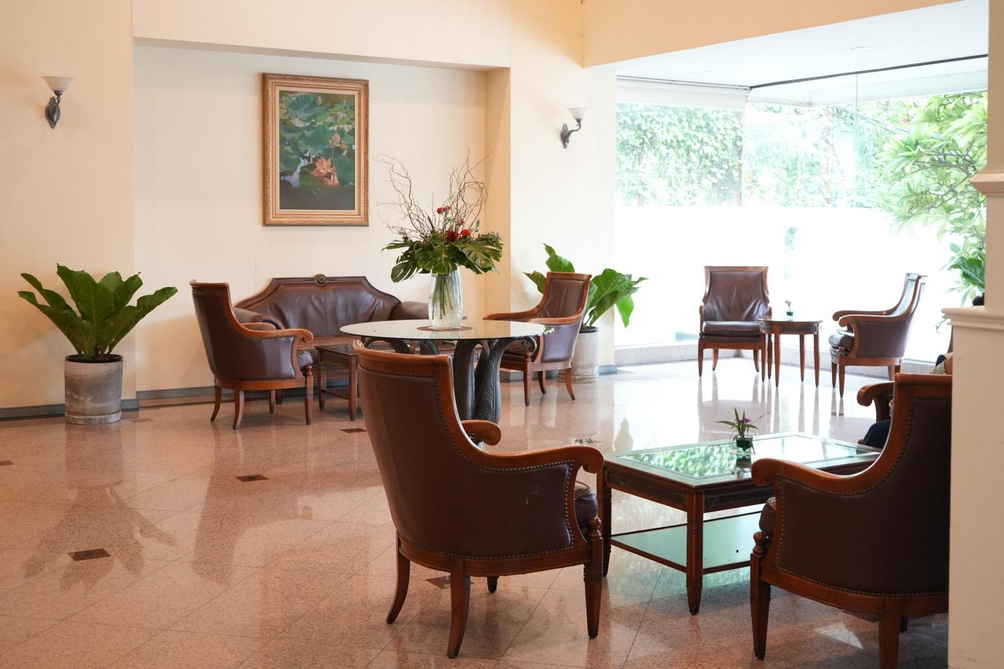 Royal Suite Hotel Bangkok Dış mekan fotoğraf